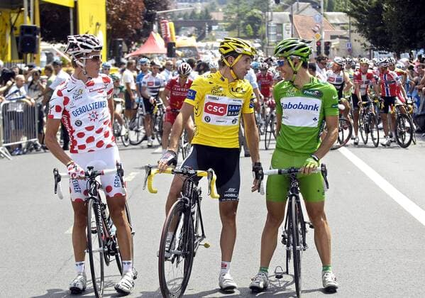 Führende der Einzelwertungen vor der letzten Etappe der Tour de France 2008, v.li.: Bernhard Kohl (Österreich Gerolsteiner), Carlos Sastre (CSC) und Oscar Freire (beide Spanien Rabobank) -  Radsport Herren Tour de France 2008, Straßenradsport, Straße, Rad Gruppe 21. Etappe: Etampes - Paris