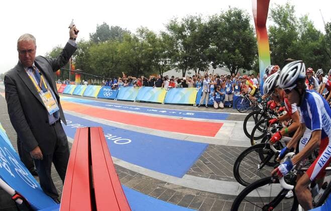 Start des olympischen Straßenrennens der Damen in Peking 2008 -  Radsport OS Sommer Damen Olympische Spiele 2008, Sommerspiele, Straßenradsport, Straße, Rad, Totale Peking