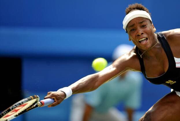 Venus Williams (USA) -  Tennis OS Sommer Damen Olympische Spiele 2008, Sommerspiele, Nationaltrikot Einzelbild Peking Dynamik,