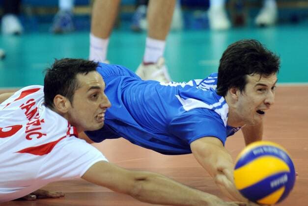 Milos Nikic (re.) und Marko Samardzic (beide Serbien) -  Volleyball OS Sommer Herren Olympische Spiele Beijing 2008, Sommerspiele, Länderspiel, Nationalteam, Nationaltrikot, Gruppe Beijing Dynamik,