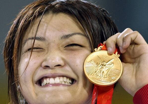 Kaori Icho (Japan) - Olympiasiegerin Freistil in der Klasse bis 63kg bei den Sommerspielen 2008 -  Ringen OS Sommer Damen Olympische Spiele Peking 2008, Sommerspiele, Nationaltrikot, Freistil 63kg Porträt Peking Freude,