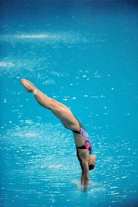 Wu Minxia (China) -  Wasserspringen OS Sommer Damen Olympische Spiele Peking 2008, Sommerspiele, Kunstspringen, 3m Brett Einzelbild Peking Dynamik,