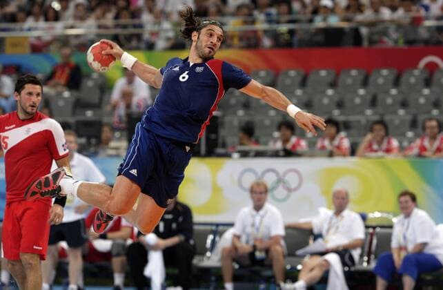 Bertrand Gille (Frankreich) -  Handball OS Sommer Herren Olympische Spiele 2008, Sommerspiele, Länderspiel, Finale, Nationalteam, Nationaltrikot Einzelbild Beijing Dynamik,