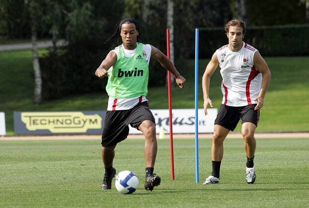 Ronaldinho (li.) und Mathieu Flamini (beide AC Mailand) - Fußball Herren Serie A 2008 2009, 1. Liga, Milan, Training Gruppe Mailand