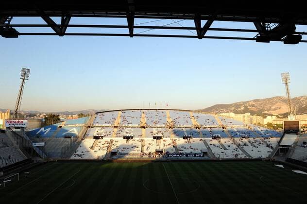 Fußball, Stadiongeschichte Olympique Marseille Stade Velodrome in den Abendstunden, Heimspielstätte von Olympique Marseille -  (pan27672) Fußball EC 1 Herren Champions League Quali 2008 2009, Olympique de Marseille, OM Totale Marseille Leere,