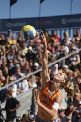 Sara Goller (Deutschland) Beachvolleyball LM Damen Deutsche Meisterschaft 2008, Landesmeisterschaft, DM, Beach, Einzelbild Timmendorfer Strand Timmendorf Dynamik,