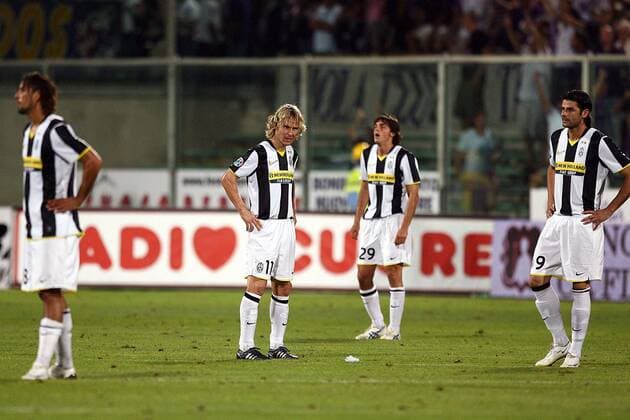 Juventus Turin enttäuscht, v. re.: Vincenzo Iaquinta, Paolo de Ceglie, Pavel Nedved -  Fußball Herren Serie A 2008 2009, 1. Italienische Liga, Juventus Turin, Juve Totale Florenz Enttäuschung,