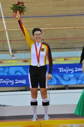 Natalie Simanowski (Deutschland) - Zweite in der Einzelverfolgung (Schadensklasse LC3-4 CP3) bei den Paralympics 2008 -  Behindertensport Damen Paralympics 2008, Sommer, Spiele, Sommerspiele, Behinderung, Radsport Einzelbild Peking Freude,