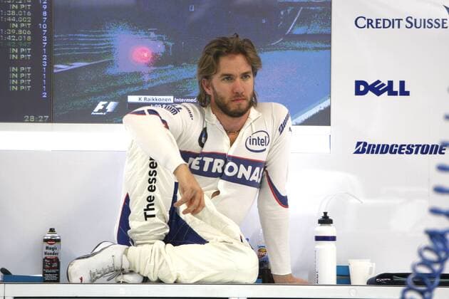 Nick Heidfeld (Deutschland BMW Sauber) vor dem Monitor in der Box Motorsport Grand Prix Herren Großer Preis von Italien 2008, Formel 1 Weltmeisterschaft, F1, F, GP, WM Einzelbild Monza