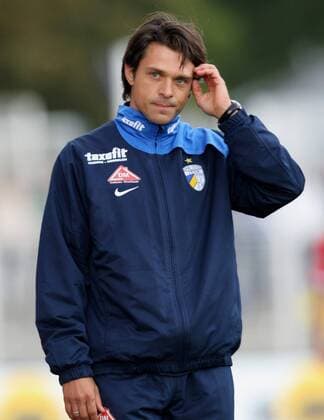 Trainer Henning Bürger (Jena) enttäuscht Fußball Herren 3. Liga 2008 2009, FC Carl Zeiss Jena Einzelbild Jena Nachdenklichkeit,