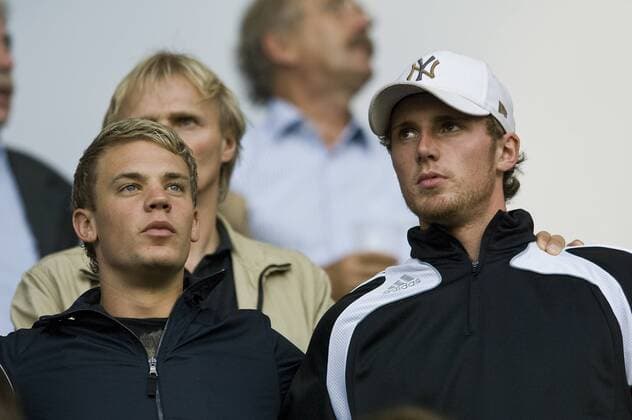Torhüter Manuel Neuer (li.) und Ralf Fährmann (beide Deutschland U21) im Publikum Fußball Länderspiel Herren U21 EM Quali 2008, U 21, Nationalmannschaft Gruppe Duisburg