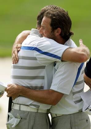 Sergio Garcia (Spanien, re.) und Lee Westwood (England beide Team Europa) jubeln -  (LOU2008091914) Golf Herren Ryder Cup 2008, Rydercup Gruppe Louisville Freude,