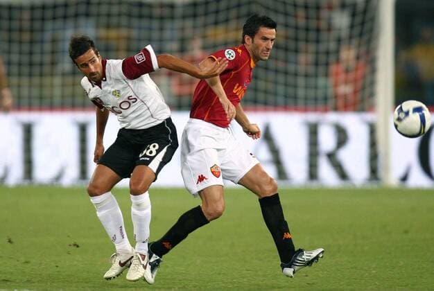 Christian Panucci (AS Rom, re.) gegen Davide di Gennaro (Reggina) -  Fußball Herren Serie A 2008 2009, 1. Italienische Liga, AS Roma - Reggina Calcio 3:0 Gruppe Rom Dynamik,