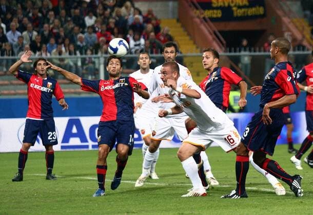 Daniele de Rossi (AS Rom, 3.v.re.) erzielt das 1:1 -  Fußball Herren Serie A 2008 2009, 1. Italienische Liga, FC Genua 1893 - AS Rom 3:1 Gruppe Roma Genua Dynamik,