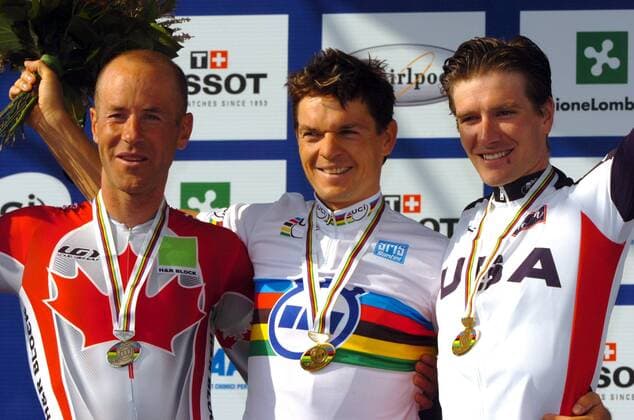 Siegerehrung Einzelzeitfahren bei der WM 2008: Weltmeister Bert Grabsch (Deutschland, Mitte), Svein Tuft (Kanada, li.) und David Zabriskie (USA) -  Radsport WM Herren WM 2008, Rad, Straße, Straßenradsport, Zeitfahren, Einzelzeitfahren Gruppe Varese Freude,