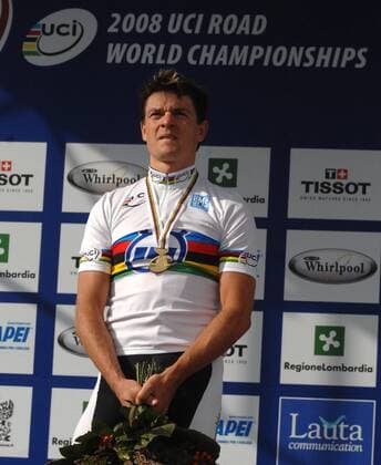 Weltmeister Bert Grabsch (Deutschland) bei der Siegerehrung Einzelzeitfahren bei der WM 2008 Radsport WM Herren WM 2008, Rad, Straße, Straßenradsport, Zeitfahren, Einzelzeitfahren Einzelbild Varese