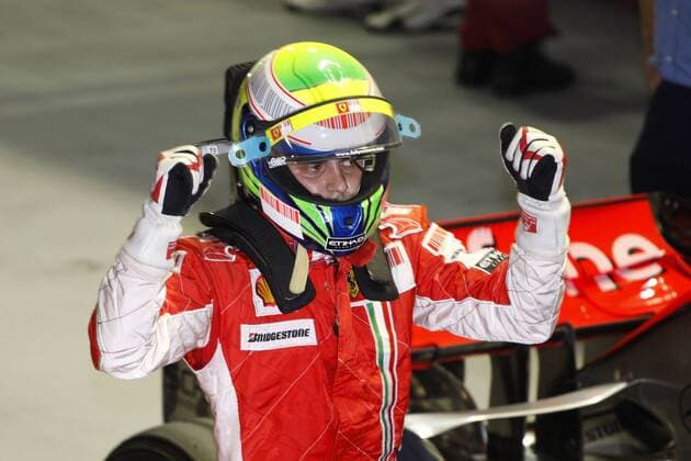 Felipe Massa (Brasilien Ferrari) auf der Pole Position zum GP Singapur 2008 Motorsport Grand Prix Herren Großer Preis von Singapur 2008, Formel 1 Weltmeisterschaft, F1, F, GP, WM, Einzelbild Singapur Freude,
