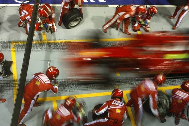 Kimi Räikkönen (Finnland Ferrari) - Boxenstopp Motorsport Grand Prix Herren Großer Preis von Singapur 2008, Formel 1 Weltmeisterschaft, F1, F, GP, WM, Gruppe Singapur Dynamik,