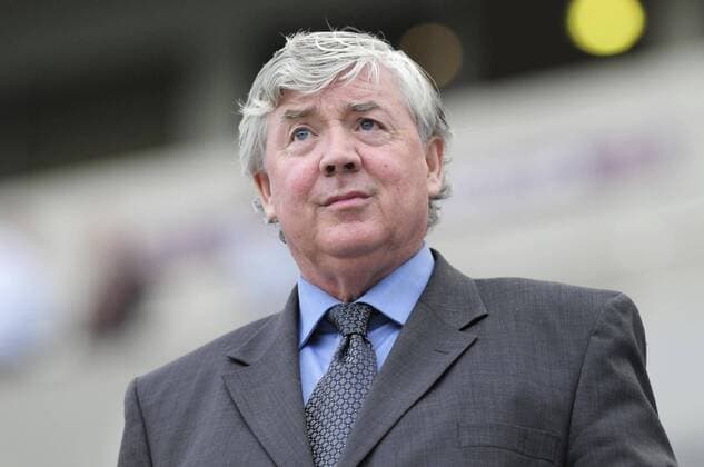 Interimstrainer Joe Kinnear (Newcastle) - EDITORIAL USE ONLY. No use with unauthorised audio, video, data, fixture lists, club league logos or live services. Online in-match use limited to 120 images, no video emulation. No use in betting, games or single club league player publications. Fußball Herren English Premier League 2008 2009, 1. Englische Liga, Newcastle United Porträt Newcastle Nachdenklichkeit, Skepsis,