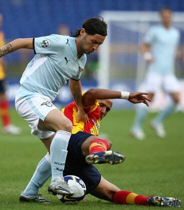 Pasquale Foggia (Lazio Rom, re.) gegen Guillermo Giacomazzi (Lecce) -  Fußball Herren Serie A 2008 2009, 1. Italienische Liga, Lazio Rom - US Lecce Gruppe Rom Dynamik,