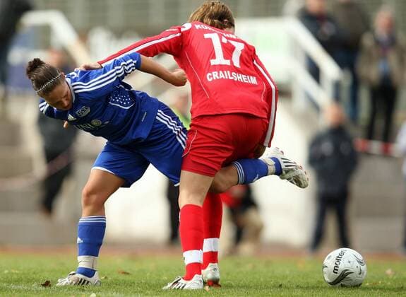 Sabrina Schmutzler (Jena, li.) gegen Alisa Kürschner (Crailsheim) Fußball 1. BL Damen Saison 2008 2009, Frauen, Frauenfußball, 1. FF USV Jena - TSV Crailsheim 1:0 Gruppe Jena Dynamik,