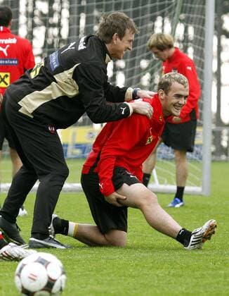 Teammanager Andreas Herzog und Erwin Hoffer (beide Österreich) - Training -  Fußball Herren Nationalmannschaft 2008, Training Gruppe Lindabrunn Freude,