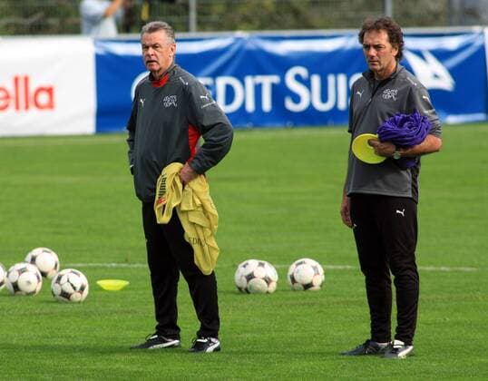 Nationaltrainer Ottmar Hitzfeld (li.) und Co Trainer Michel Pont (beide Schweiz) Fußball Herren Nationalteam 2008, Training Gruppe Freienbach 
