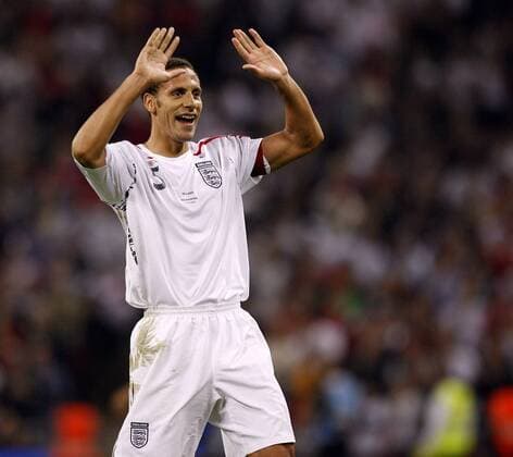 Rio Ferdinand (England) - Torjubel - EDITORIAL USE ONLY. No use with unauthorised audio, video, data, fixture lists, club league logos or live services. Online in-match use limited to 120 images, no video emulation. No use in betting, games or single club league player publications. Fußball Länderspiel Herren WM Quali 2008, Nationalteam, Nationaltrikot, Einzelbild London Freude,