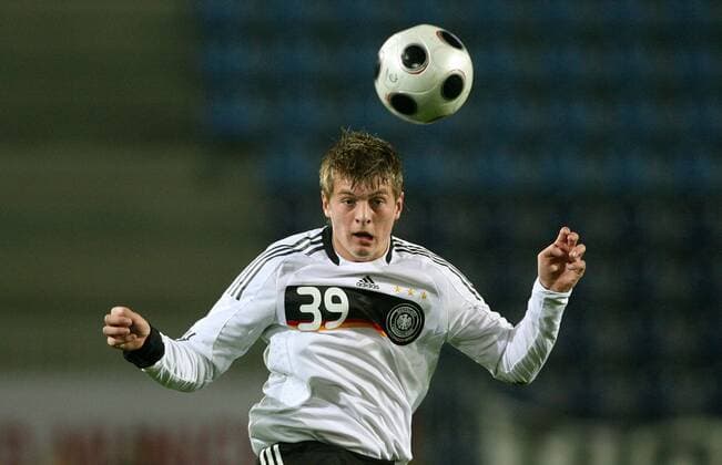 Toni Kroos (Deutschland U21) Fußball Länderspiel Herren U 21 EM Qualifikation 2008, Nationalmannschaft, Nationaltrikot Einzelbild Magdeburg Dynamik,