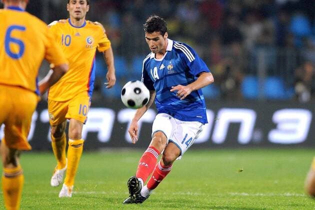 Yoann Gourcuff (Frankreich, re.) am Ball -  (pan28284) Fußball Länderspiel Herren WM Qualifikation 2008, Nationalmannschaft, Nationaltrikot Gruppe Constanta Dynamik,