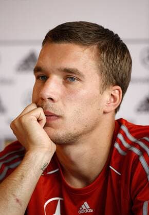 Lukas Podolski (Deutschland) während der Pressekonferenz Fußball Herren Nationalteam 2008, Pressekonferenz, Pressetermin Einzelbild Düsseldorf