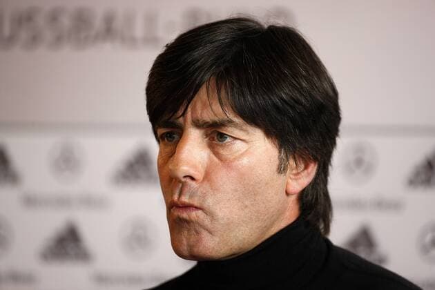 Bundestrainer Joachim Löw (Deutschland) während der Pressekonferenz Fußball Herren Nationalteam 2008, Pressekonferenz, Pressetermin Porträt Düsseldorf Nachdenklichkeit,