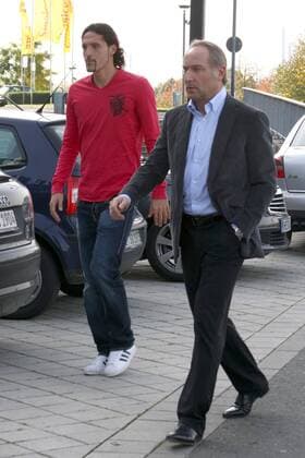 Kevin Kuranyi (li.) und Manager Andreas Müller (beide Schalke) Fußball 1. BL Herren Saison 2008 2009, FC Schalke 04 Gruppe Gelsenkirchen