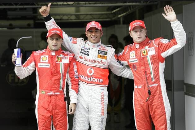 Qualifying GP von China 2008: Lewis Hamilton (England McLaren Mercedes, Mitte) holt sich die Pole Position vor Felipe Massa (Brasilien, li.) und dessen Teamkollegen Kimi Räikkönen (Finnland beide Ferrari) -  Motorsport Grand Prix Herren Großer Preis von China 2008, Formel 1 Weltmeisterschaft, F1, F, GP, WM, Qualifying Gruppe Shanghai