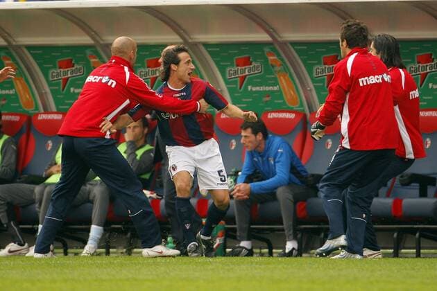 Sergio Volpi (Bologna, Mitte) - Torjubel -  Fußball Herren Serie A 2008 2009, 1. Liga, Bologna FC Gruppe Bologna Freude,