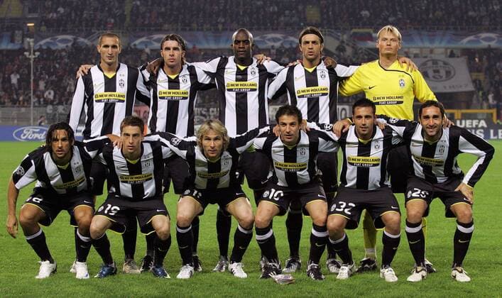 Mannschaftsbild Juventus Turin, hi.v.li.: Giorgio Chiellini, Zdenek Grygera, Mohamed Lamine Sissoko, Nicola Legrottaglie, Torwart Alexander Manninger; Vorn: Amauri, Claudio Marchisio, Pavel Nedved, ... -  (pan28391) Fußball EC 1 Herren Champions League 2008 2009, Juventus Turin, Juve Totale Turin