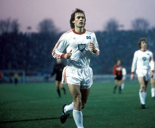 Bernd Wehmeyer (HSV) Fußball 1. BL Herren DEUTSCHSPRACHIGE SPORTZEITSCHRIFTEN UND -ZEITUNGEN NUR NACH RÜCKSPRACHE 1984 1985 Einzelbild Hamburg