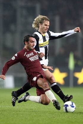 Simone Barone (FC Turin, li.) gegen Pavel Nedved (Juventus Turin) -  Fußball Herren Serie A 2008 2009, 1. Italienische Liga, Juventus Turin - Torino FC 1:0, Vdig Juve Gruppe Turin Dynamik,