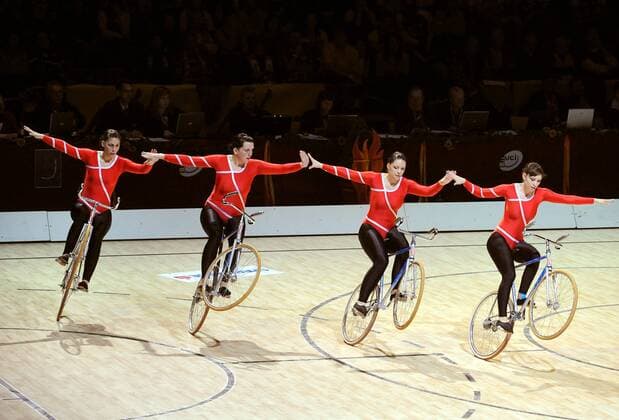 Team Österreich mit Kathrin Hagen, Silke Melbinger, Melanie Melbinger und Martina Schwar Radsport Damen WM 2008, Kunstradfahren, Kunstrad, Kunstradsport, Rad, Hallenradsport, Halle, Indoor, Gruppe Vierer, 4er, 4 er, Nationaltrikot, Dornbirn