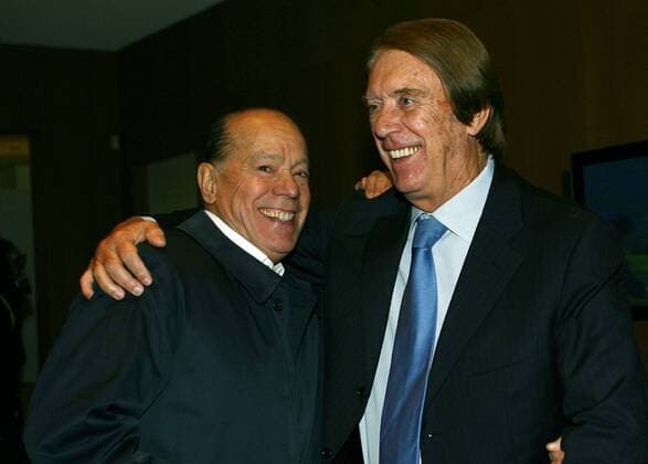 Cesare Maldini (Italien, re.) und Luis Suarez (Spanien) während der Auszeichnung Il Bello del Calcio 2008 -  Fußball Herren Il Bello del Calcio 2008, Preisverleihung, Auszeichnung, Spielerauszeichnung, Ehrung, Spielerehrung Gruppe Mailand