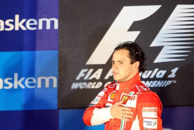 Felipe Massa (Brasilien Ferrari), Sieger des GP von Brasilien 2008 -  Motorsport Grand Prix Herren Großer Preis von Brasilien 2008, Formel 1 Weltmeisterschaft, F1, F, GP, WM Einzelbild Interlagos Sao Paulo Freude,