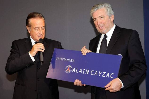 Präsident Charles Villeneuve (Paris St. Germain, li.) und Alain Cayzac (Frankreich) bei der Pressekonferenz zur Eröffnung des neuen Trainingszentrums - die Umkleiden werden nach Ex Präsident Cayzac benannt -  (pan28576) Fußball Herren Ligue 1 2008 2008, Paris Saint Germain, St. PSG, 1. Französische Liga, Gruppe Paris