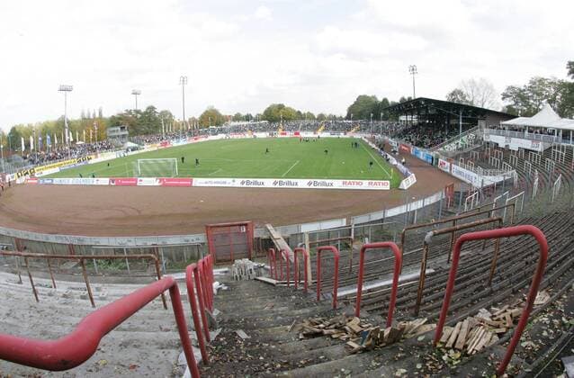 Fußball, Stadiongeschichte Preußen Münster Marode Tribünen im Preußenstadion, Heimspielstätte von Preußen Münster Fußball Herren Regionalliga West 2008 2009, SC Preußen Münster, Vdig o0 Reportage, Stadionstory Totale Preußenstadion Münster