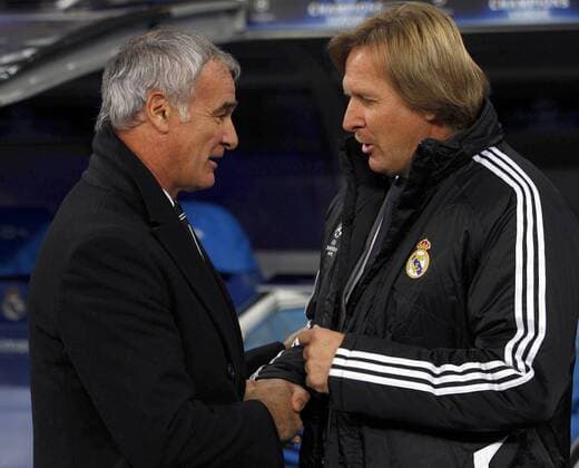 Trainerkollegen Claudio Ranieri (Juventus Turin, li.) und Bernd Schuster (Real Madrid) - Shakehands -  - NOxONLINExUSE Fußball EC 1 Herren Champions League 2008 2009, Real Madrid CF - Juventus Turin 0:2, Juve Gruppe Madrid Kameradschaft,