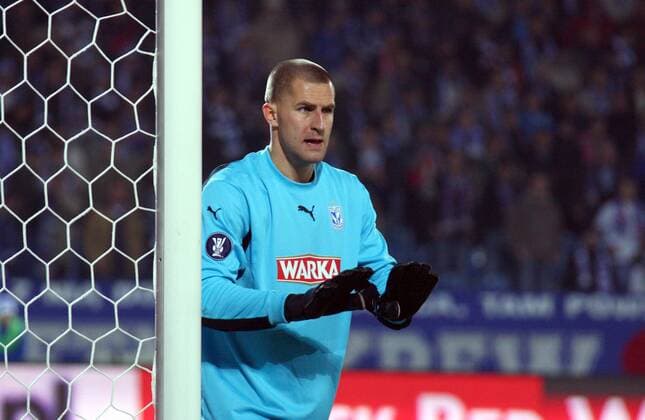 Torwart Ivan Turina (Lech Poznan) -  (20081106AWJ032) Fußball EC 3 Herren UEFA Cup 2008 2009, Pokal, Europapokal, Lech Poznan Einzelbild Posen Poznan