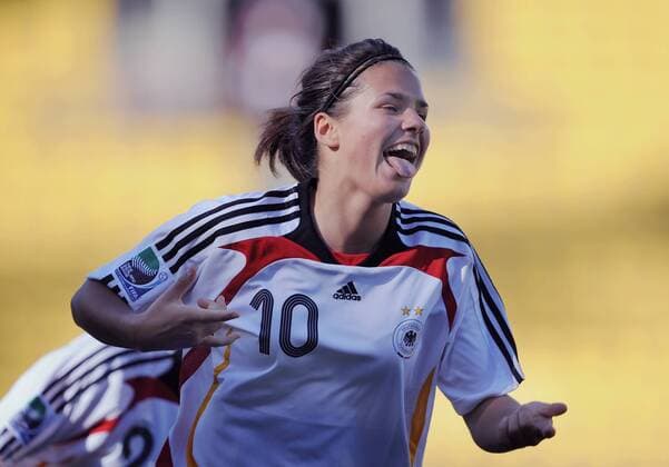 Dzsenifer Marozsan (Deutschland U17) - Torjubel - Fußball Länderspiel Damen U17 WM 2008, U 17 Frauen, Frauenfußball, Jugend, Nachwuchs, Junioren, Juniorinnen, Nationalteam Einzelbild Wellington Freude, Begeisterung,