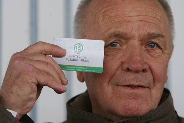 DFB Ehrenmitglied Klaus Urbanczyk (Deutschland) Fußball Herren Regionalliga Nord 2008 2009, Hallenser FC, HFC Porträt Halle
