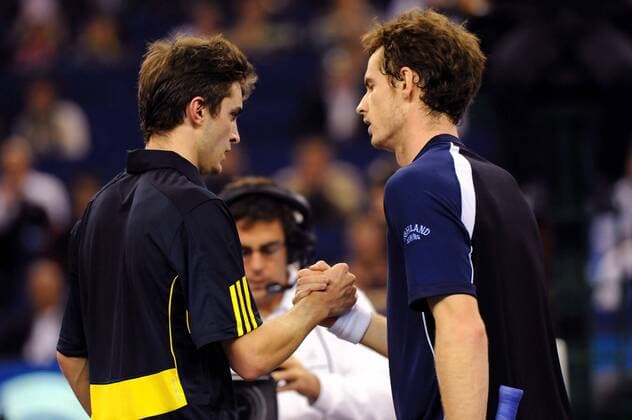 Gilles Simon (Frankreich, li.) verabschiedet sich von Andy Murray (Großbritannien) -  (IMC2008111215774) Tennis Herren ATP Masters Cup 2008, Series, Tour, Vdig Gruppe Shanghai