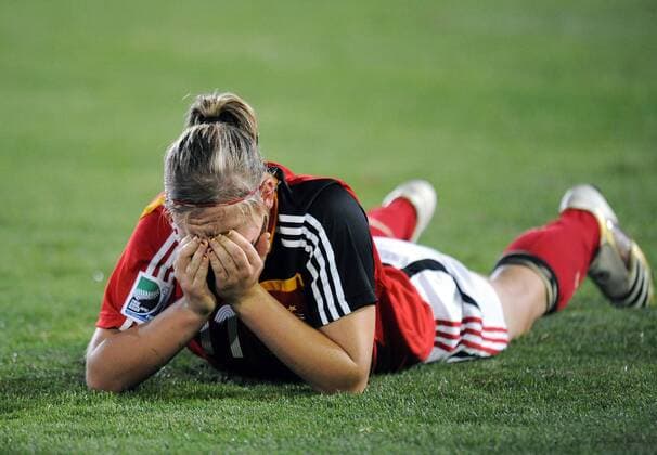 Alexandra Popp (Deutschland U17) enttäuscht - Fußball Länderspiel Damen U17 WM 2008, U 17, Nationalteam, Nationaltrikot, Jugend, Nachwuchs, Junioren, Frauen, Frauenfußball Einzelbild o0 Juniorinnen Christchurch