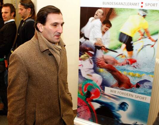 Gernot Schaar, Vorsitzender der NADA Rechtskommission, anlässlich der Anhörung von Bernhard Kohls (beide Österreich) vor der Nationalen Anti Doping Agentur NADA -  Radsport Herren NADA Anhörung 2008, Straßenradsport, Straße, Rad, Dopinganhörung, Doping, Dopingvorwürfe, Vorwürfe Einzelbild Wien